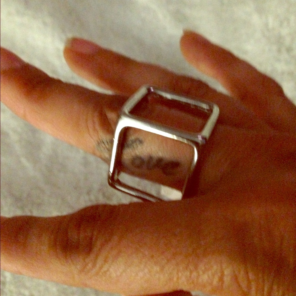 Square "ring" super cute!!